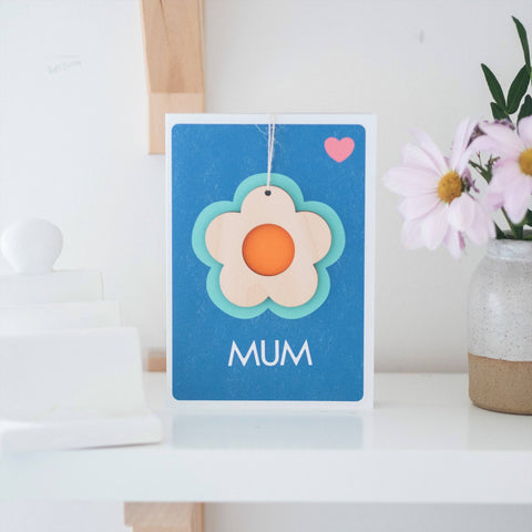 Card for Mum with flower keepsake