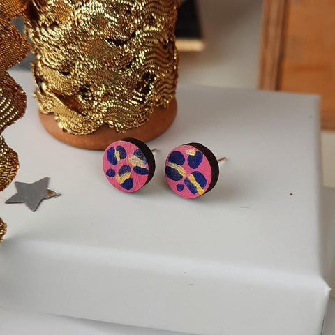 Walnut Pink Leopard Print Circle Stud Earrings